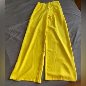 Icône Clothing Wide Leg Dress Pant - SMALL